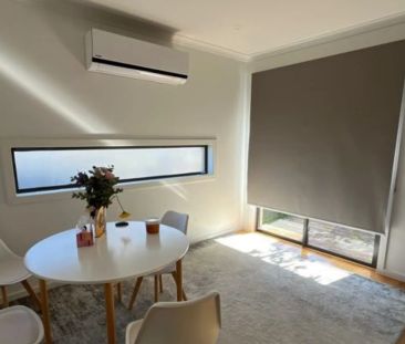 Modern Three Bedroom Townhouse - Photo 2