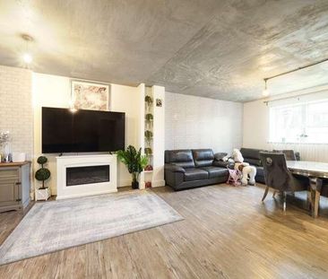 South Street, Romford, RM1 - Photo 1