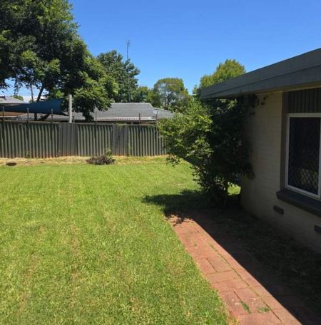 2/2 Raftery Street, Centenary Heights - Photo 5