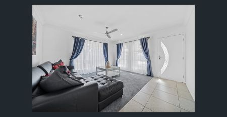 Modern Family Home Opposite Canterbury College - Photo 3