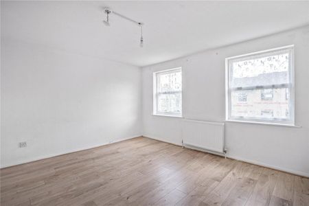 4 bedroom terraced house to rent - Photo 3