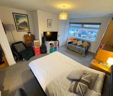 1 bedroom in a house share to rent - Photo 4