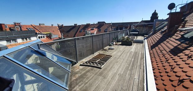 Vermietet | Dachterrassenwohnung im Zentrum: hell, gemütlich, gepflegt, Lift - Foto 1