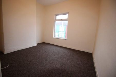 2 Bed Terraced House, Waltham Road, L6 - Photo 5