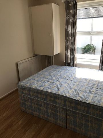 6 bedroom house to rent - Photo 2