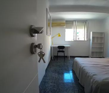 Avinguda de la Malva-Rosa, Valencia, Valencian Community 46011 - Photo 4