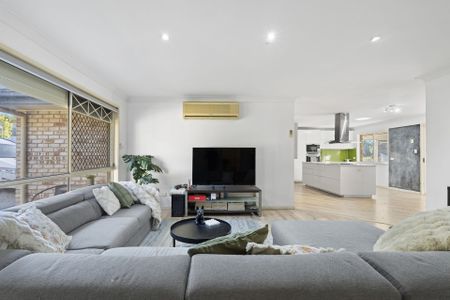 For Lease: Spacious Family Home in a Quiet Cul-de-Sac at Edens Landing! - Photo 3