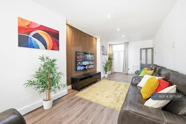 3 bedroom terraced house to rent - Photo 1