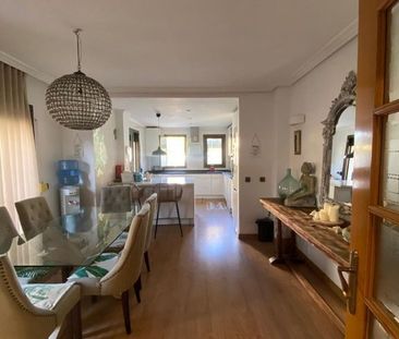 4 room luxury penthouse for rent in Marbella, Andalusia - Photo 2