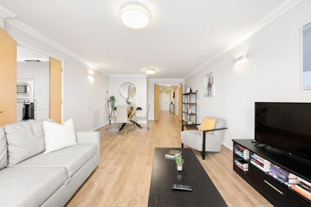 2 Bed Flat, Millennium Drive, E14 - Photo 3