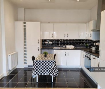 2 bedroom flat to rent - Photo 4