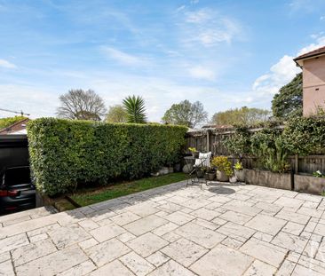 LUXURIOUS SEMI-DETACHED HAVEN - Photo 6