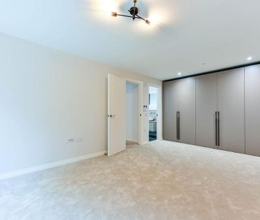 4 bedroom detached house to rent - Photo 4