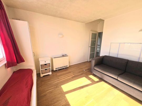 1 bedroom property to rent - Photo 1
