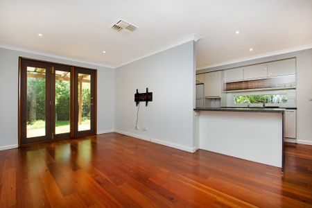 Charming Guildford Home - Photo 3
