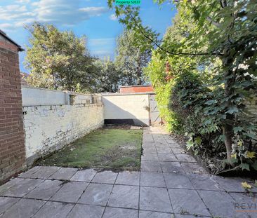 3 bedroom terraced house to rent - Photo 2