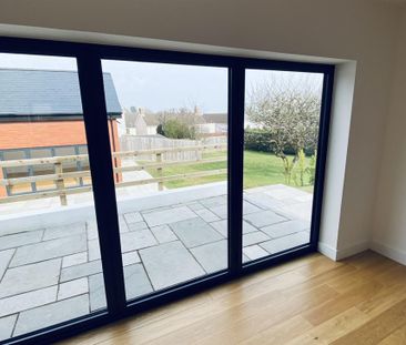 Melcorn Drive, Newton, SA3 4UN, Swansea - Photo 2