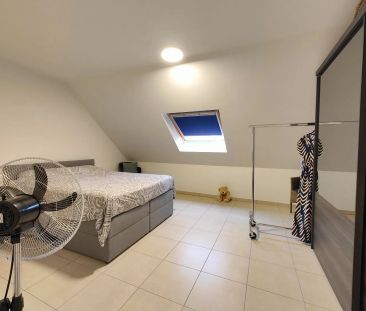 Recente duplex met 2 slaapkamers en garage in centrum Pittem - Foto 4