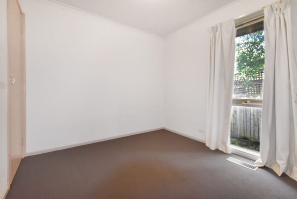 Spacious Two-Bedroom Home in a Prime Blackburn Location - Photo 1