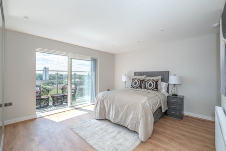 3 bedroom penthouse to rent - Photo 5