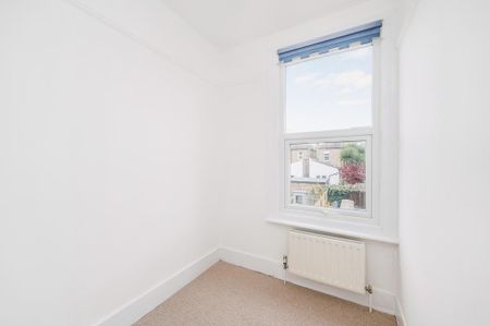 3 bedroom terraced house to rent - Photo 5