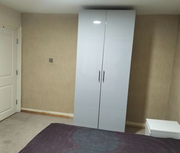 Room in a Shared House, Grenaby Avenue Croydo, CR0 - Photo 2