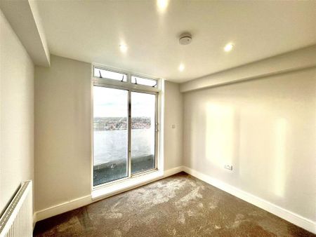 4 bedroom penthouse to rent - Photo 5