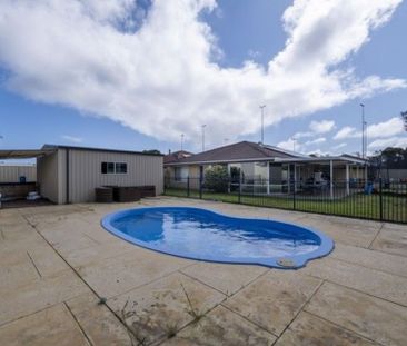 Modern Comfort in the Heart of Eaton! - Photo 5