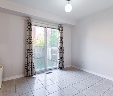 For Lease - 45 Waterton Crescent, Richmond Hill, Ontario - Photo 3