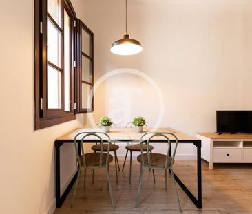 Piso de alquiler en Carrer Joaquín Costa, El Raval - Photo 5