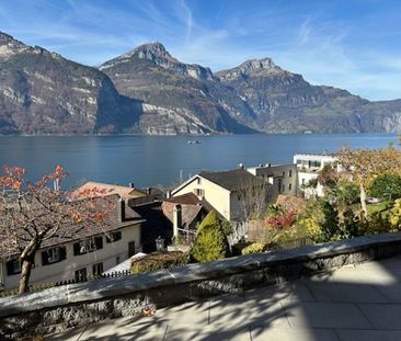 Renovierte 2.5 Zimmerwohnung mit tollem Terrassenbereich & Seeblick - Photo 1