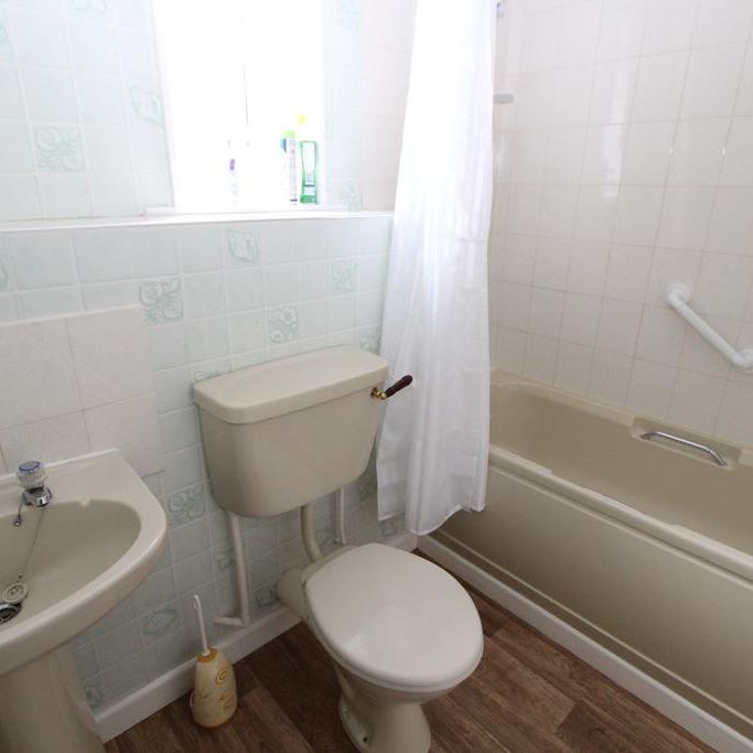 2 bedroom semi-detached house to rent - Photo 1