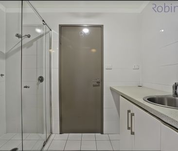 Inner city one bedroom modern apartment - Photo 2