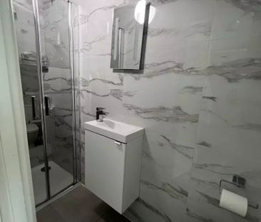 Shared room in Gladstone Park Gardens, London NW2 - Photo 4