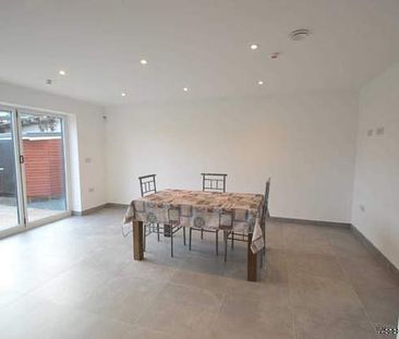 4 bedroom property to rent in Addlestone - Photo 2