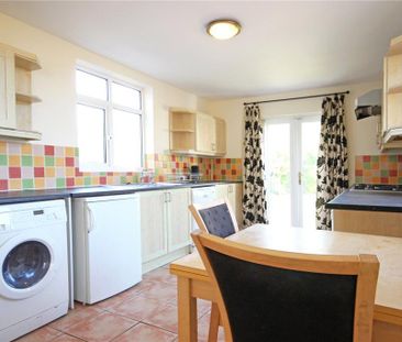 3 bedroom semi-detached house to rent - Photo 6