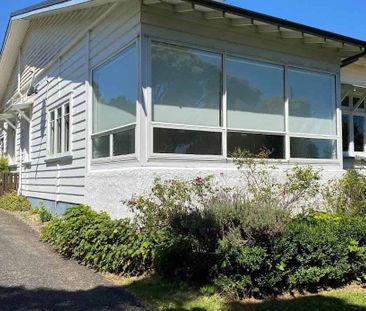 Discover a Delightful Bungalow Tucked Away on ... - Photo 3