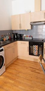 5 bedroom flat to rent - Photo 4