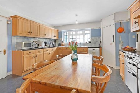 5 bedroom detached bungalow to rent - Photo 5