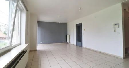 Degelijk, instapklaar2-slaapkamerappartement te Helkijn. - Photo 2