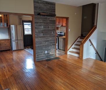 For Lease - 806 Stone Street, Oshawa, Ontario - Photo 1