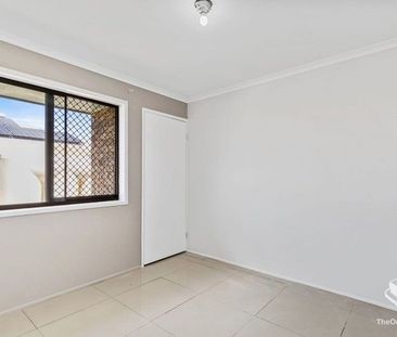 Spacious 3 Bedroom family home located in Morayfield - Photo 2