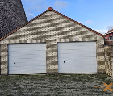 RUIME WONING MET DUBBEL GARAGE EN TUINTJE - Photo 3