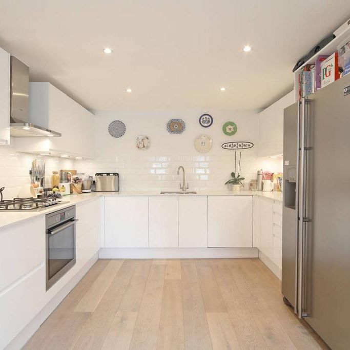 2 bedroom flat to rent - Photo 1