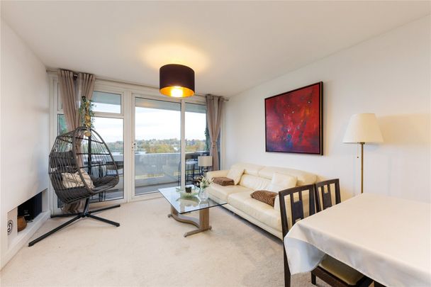 Lakeview Court, Wimbledon Park Road, London, SW19 flat to rent - Photo 1