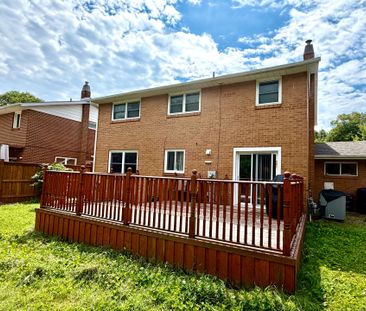 For Lease - 44 castledene Crescent, Toronto, Ontario - Photo 1