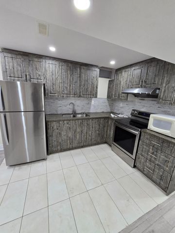 For Lease - 6 Padbury Trail, Brampton, Ontario - Photo 5