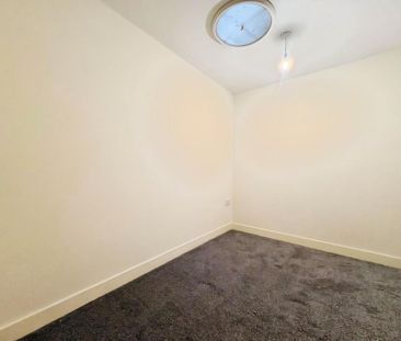 3 bedroom apartment to rent - Photo 3