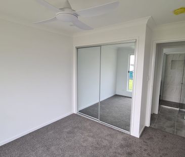 Modern Living in Echelon Estate! - Photo 2