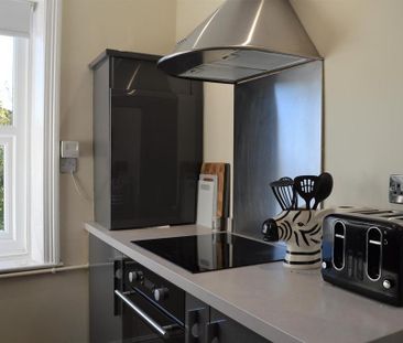 1 bedroom flat to rent - Photo 4